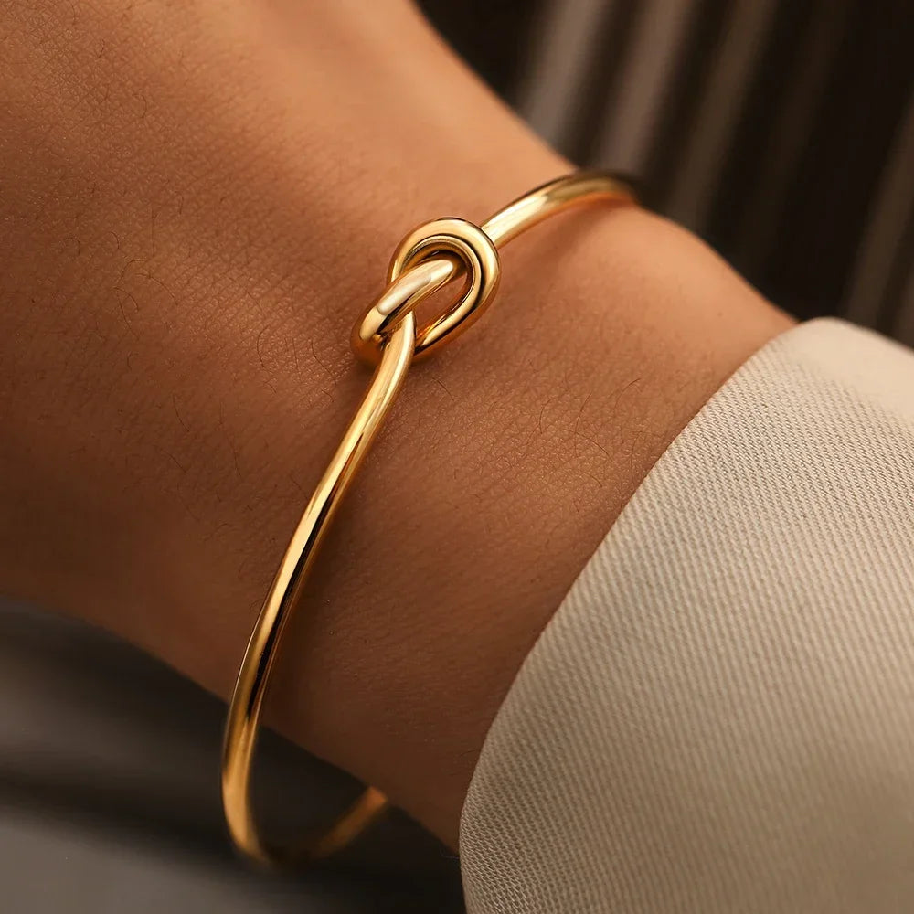 Bracelete Bella Cuff - Minimalismo Chic para um Estilo Sofisticado