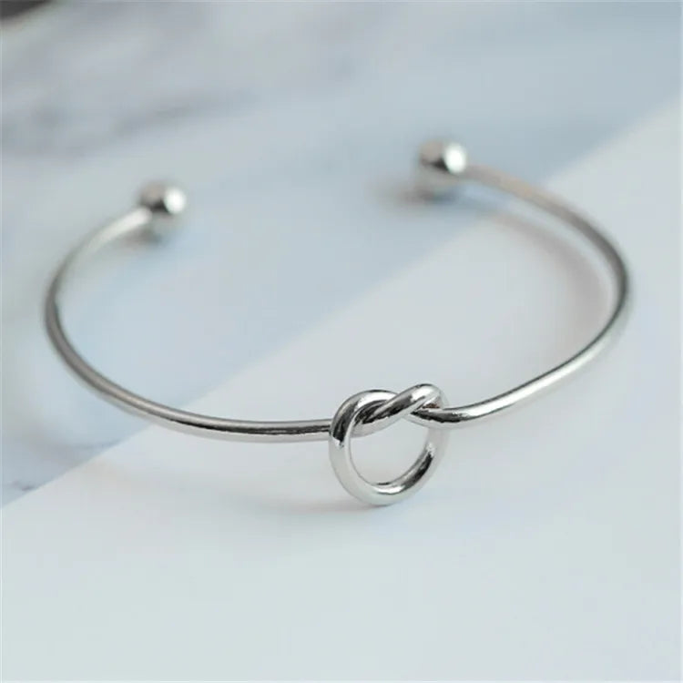 Bracelete Bella Cuff - Minimalismo Chic para um Estilo Sofisticado