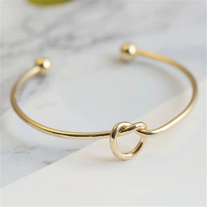 Bracelete Bella Cuff - Minimalismo Chic para um Estilo Sofisticado