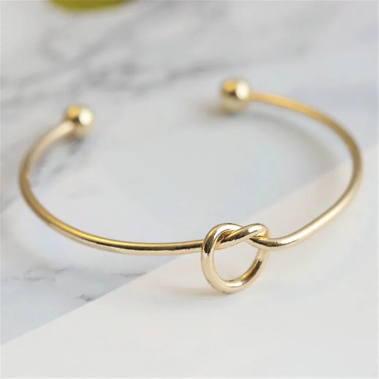 Bracelete Bella Cuff - Minimalismo Chic para um Estilo Sofisticado