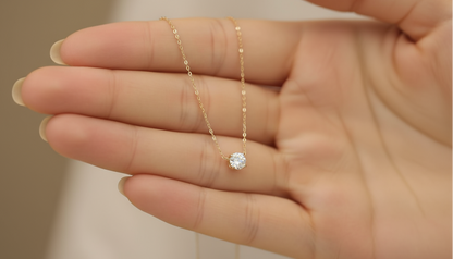 Colar Minimalista com Zircónia – Design Delicado e Moderno em Aço Inoxidável Antialérgico